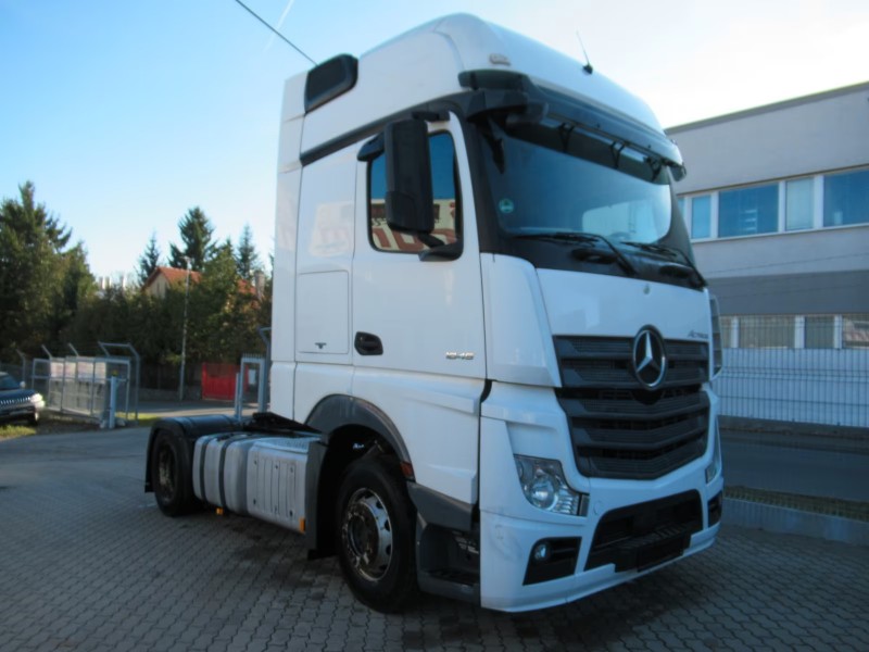 Поступление Mercedes Actros MP4