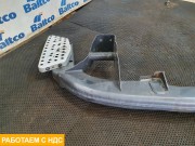 Усилитель переднего бампера