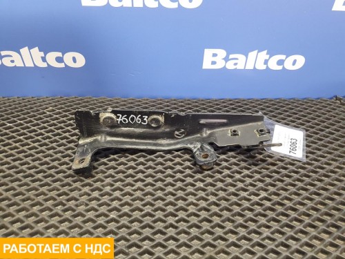 Кронштейн фары левый